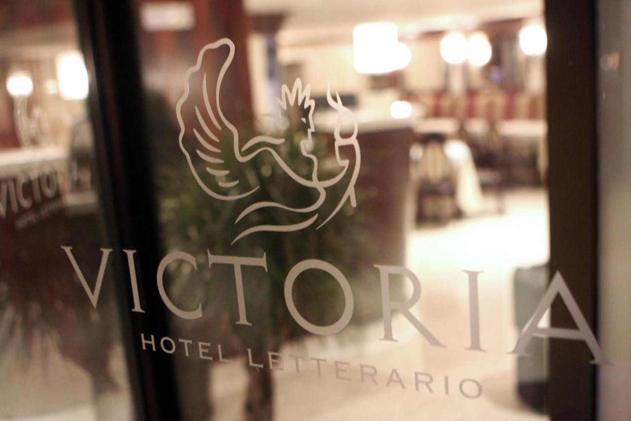 Victoria Hotel Letterario Триест Екстериор снимка